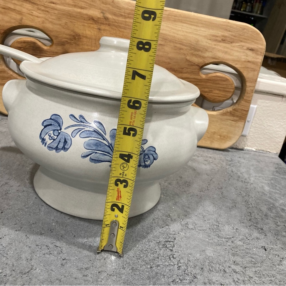 Pfaltzgraff Yorktowne vintage soup tureen - Picture 14 of 16
